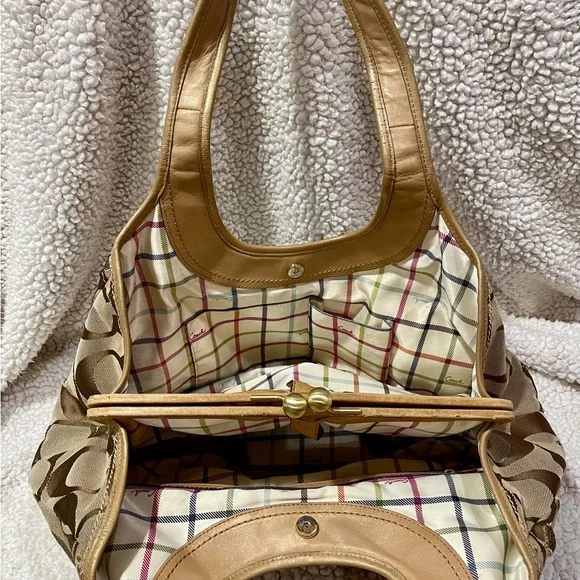 Coach Signature Tan And Gold Canvas/Leather Vintage Y2K Ergo Satchel - Picture 4 of 14